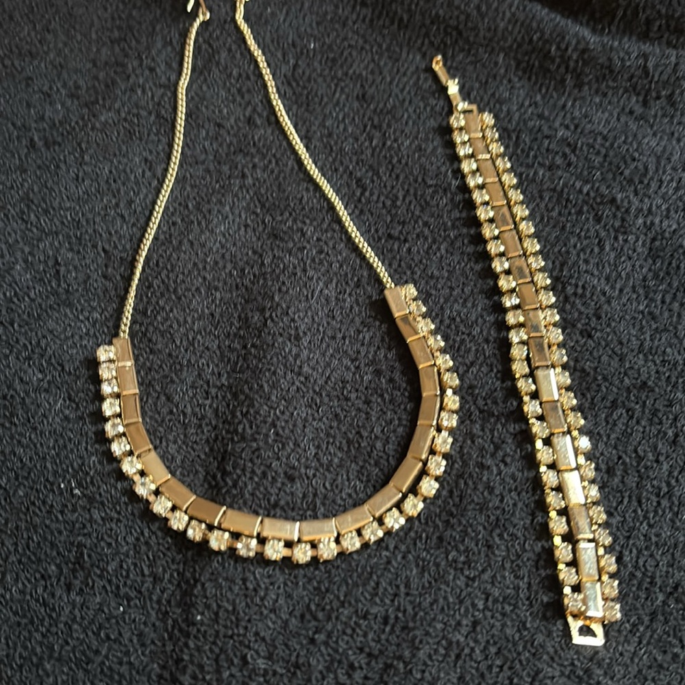 Vintage rhinestone choker & bracelet set!!